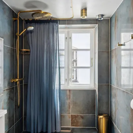 - Steps From Tivoli & Nyhavn Appartement *