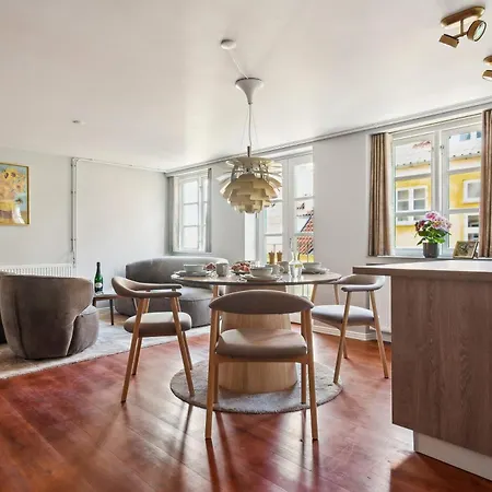 - Steps From Tivoli & Nyhavn *