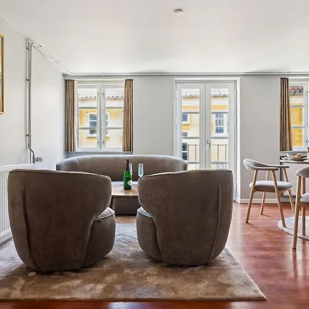 - Steps From Tivoli & Nyhavn Apartamento *