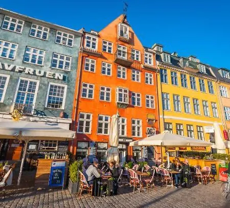 Апартаменты - Steps From Tivoli & Nyhavn