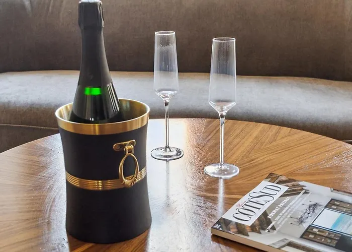 - Steps From Tivoli & Nyhavn Kopenhagen