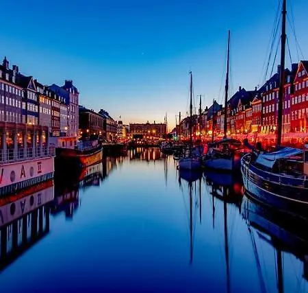 Lägenhet - Steps From Tivoli & Nyhavn Köpenhamn